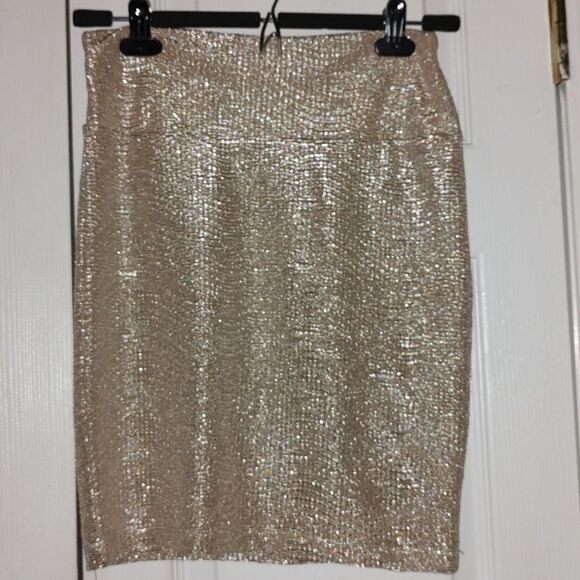 Decree  gold shimmery night out party pull on skirt Sz M - Picture 1 of 3